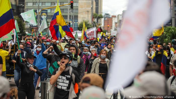 Colombia de paro: lleva más de una semana de protestas y al menos 19 muertos y miles de heridos