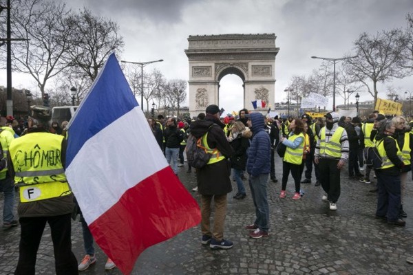 Francia: los chalecos amarillos volvieron a las calles