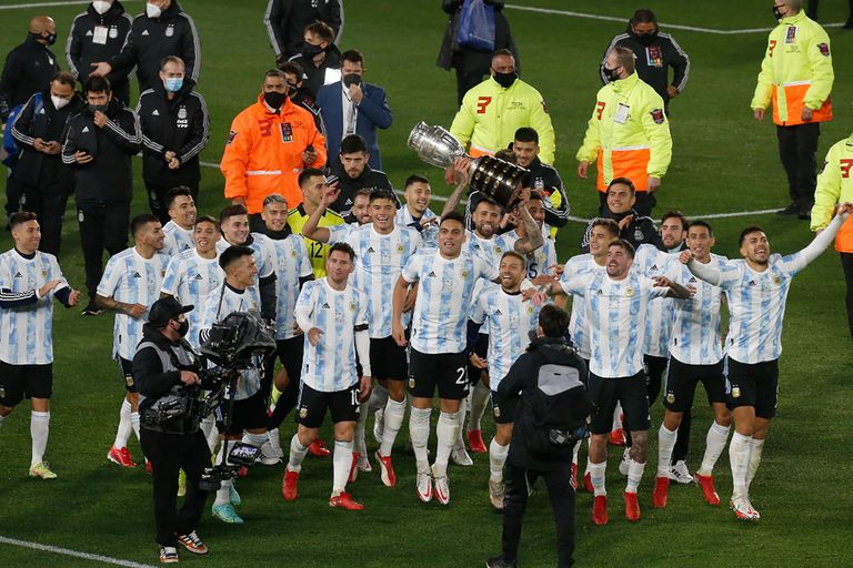 La Selección goleó a Bolivia con tres goles de Messi y festejó junto al público su título de Campeón de America 